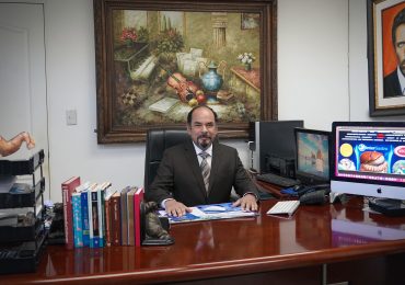 Dr. Fernando Alfredo Quesada